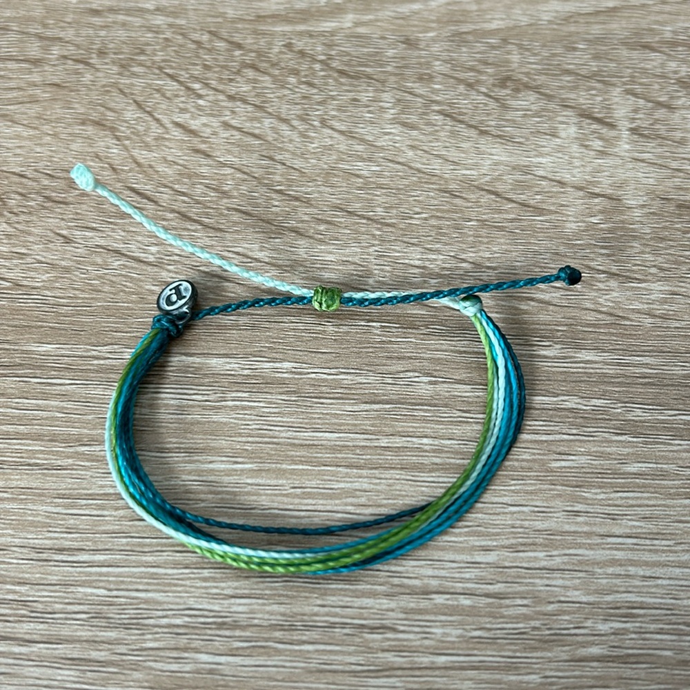 Pura vida strappy bracelet
